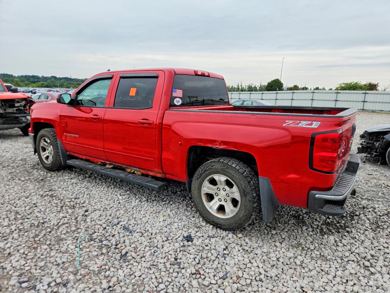 2015 Chevrolet Silverado K1500 Lt Красный vin: 3GCUKREC8FG245829