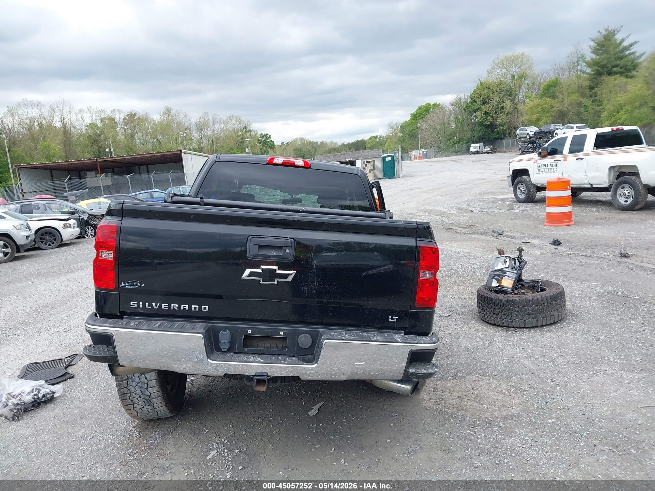 2015 Chevrolet Silverado 1500 1lt Черный vin: 3GCUKREC8FG246169