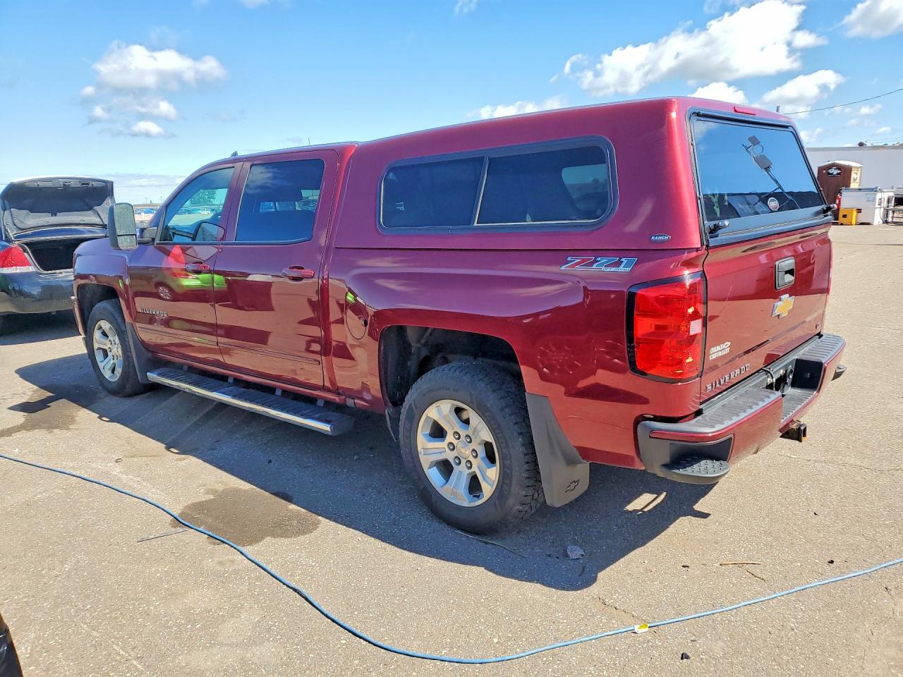 2017 Chevrolet Silverado K1500 Lt Red vin: 3GCUKREC8HG285718