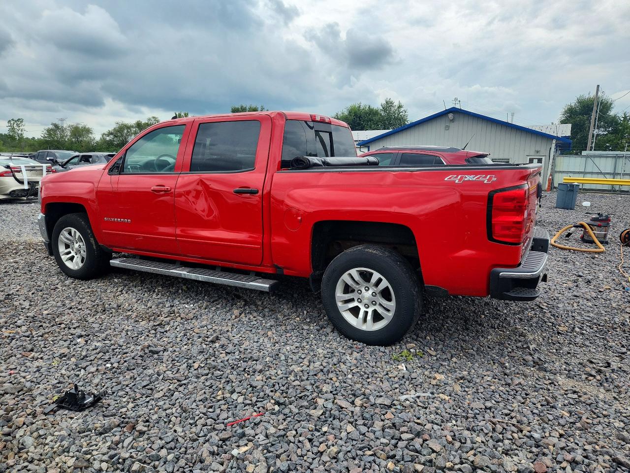 2017 Chevrolet Silverado K1500 Lt Red vin: 3GCUKREC8HG355704