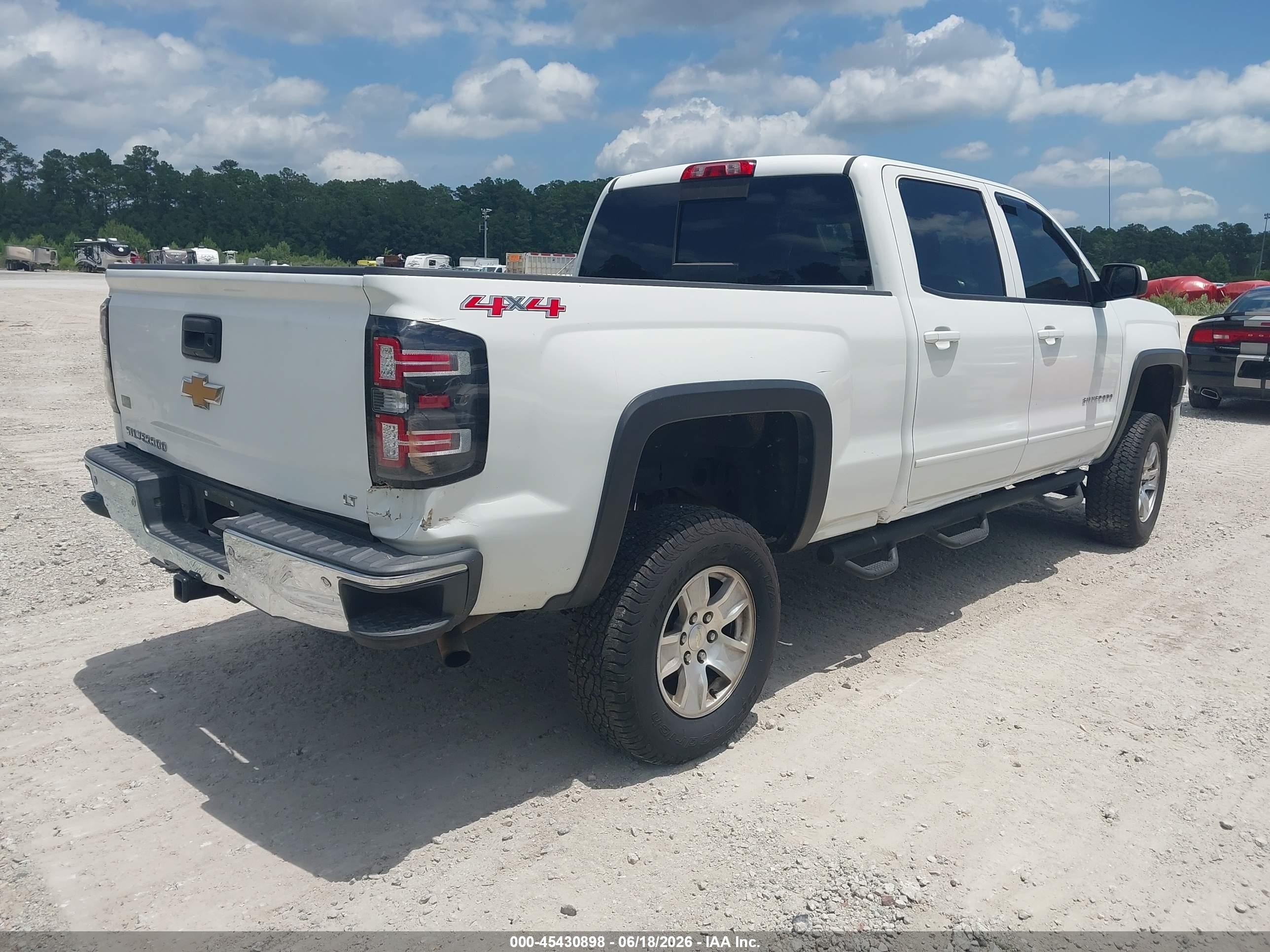 2015 Chevrolet Silverado 1500 Lt White vin: 3GCUKREC9FG211477