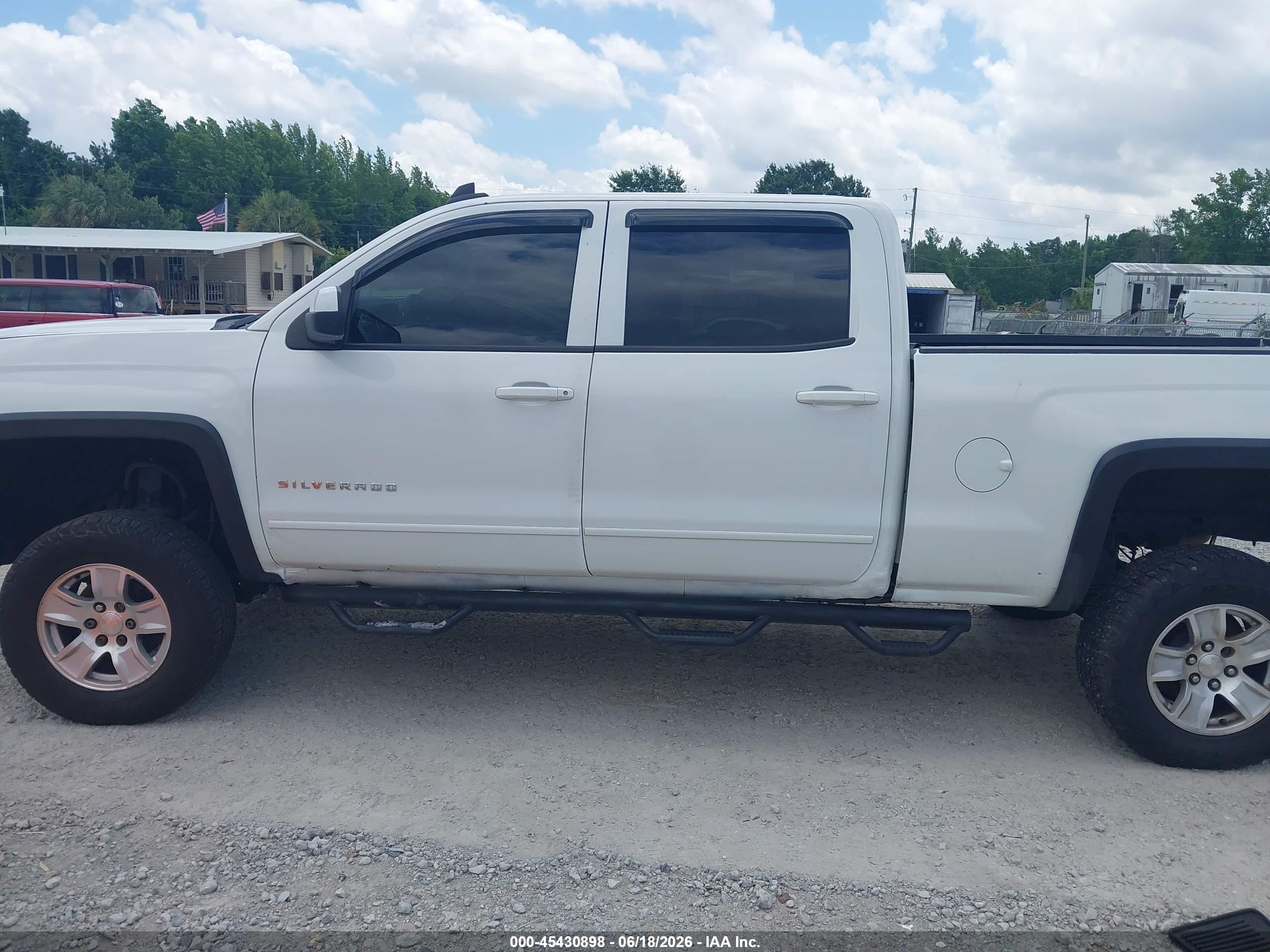 2015 Chevrolet Silverado 1500 Lt White vin: 3GCUKREC9FG211477