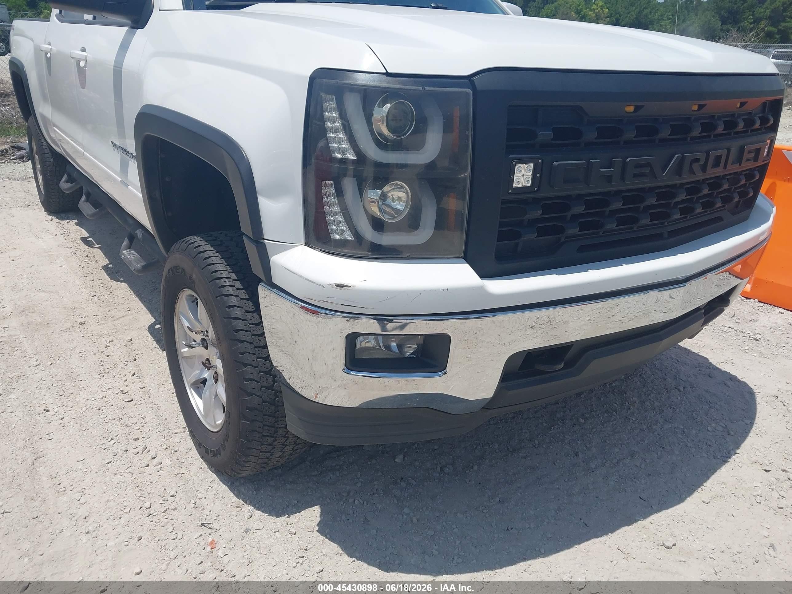 2015 Chevrolet Silverado 1500 Lt White vin: 3GCUKREC9FG211477