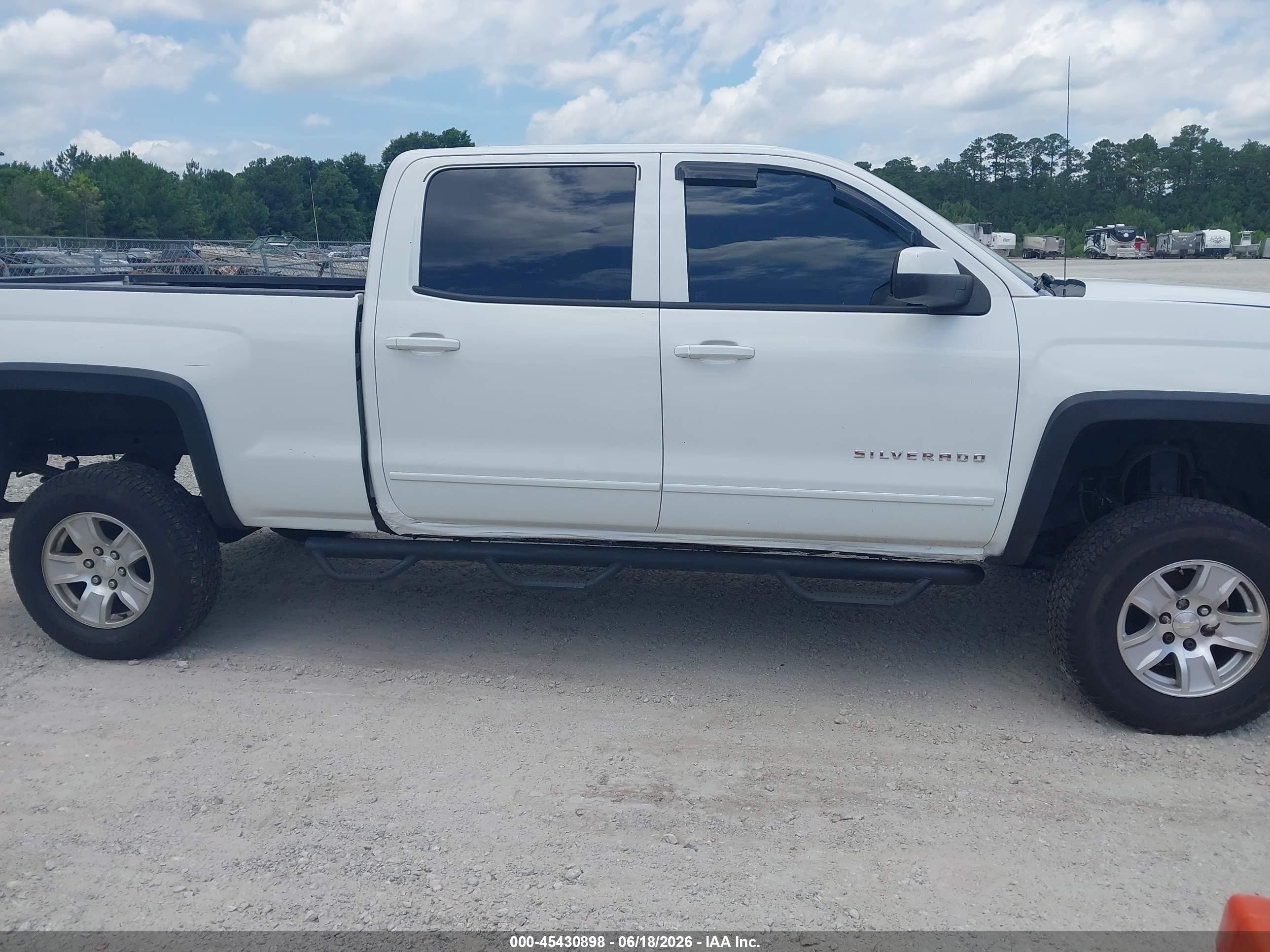 2015 Chevrolet Silverado 1500 Lt White vin: 3GCUKREC9FG211477