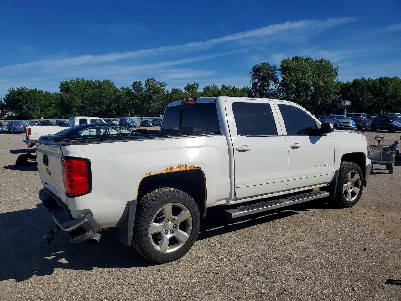 2015 Chevrolet Silverado K1500 Lt Белый vin: 3GCUKREC9FG247623