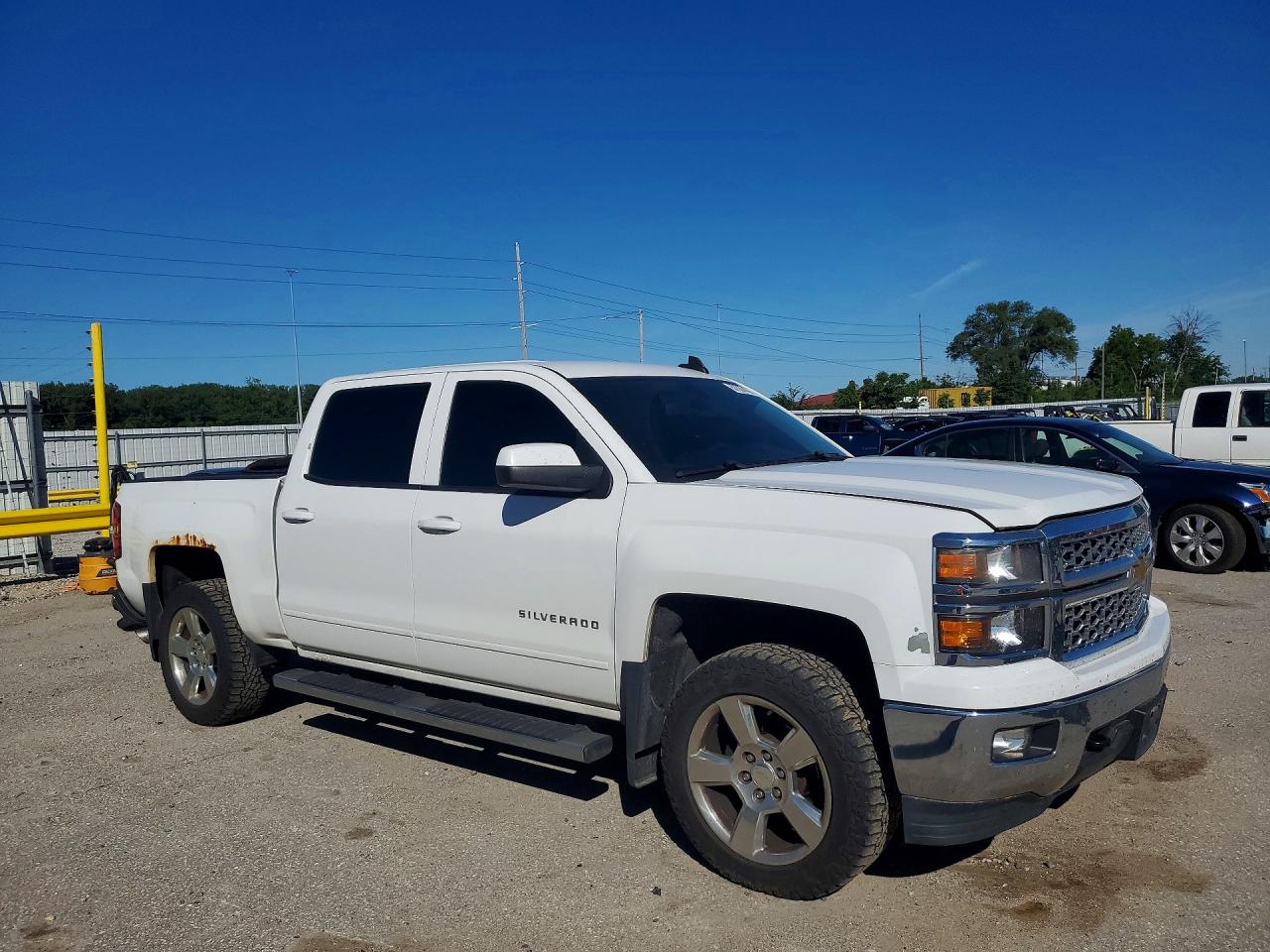 2015 Chevrolet Silverado K1500 Lt Белый vin: 3GCUKREC9FG247623