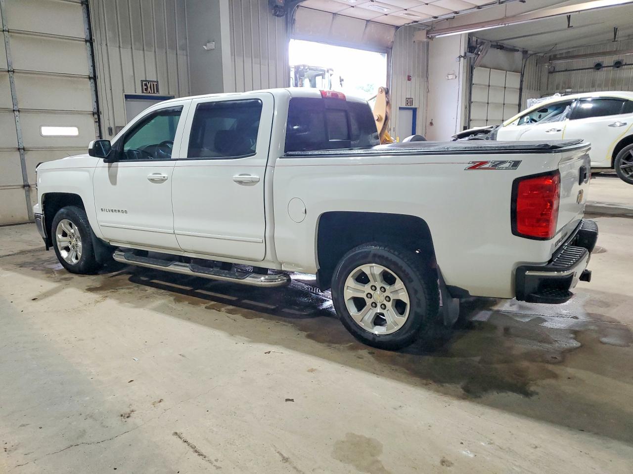 2015 Chevrolet Silverado K1500 Lt White vin: 3GCUKREC9FG436837