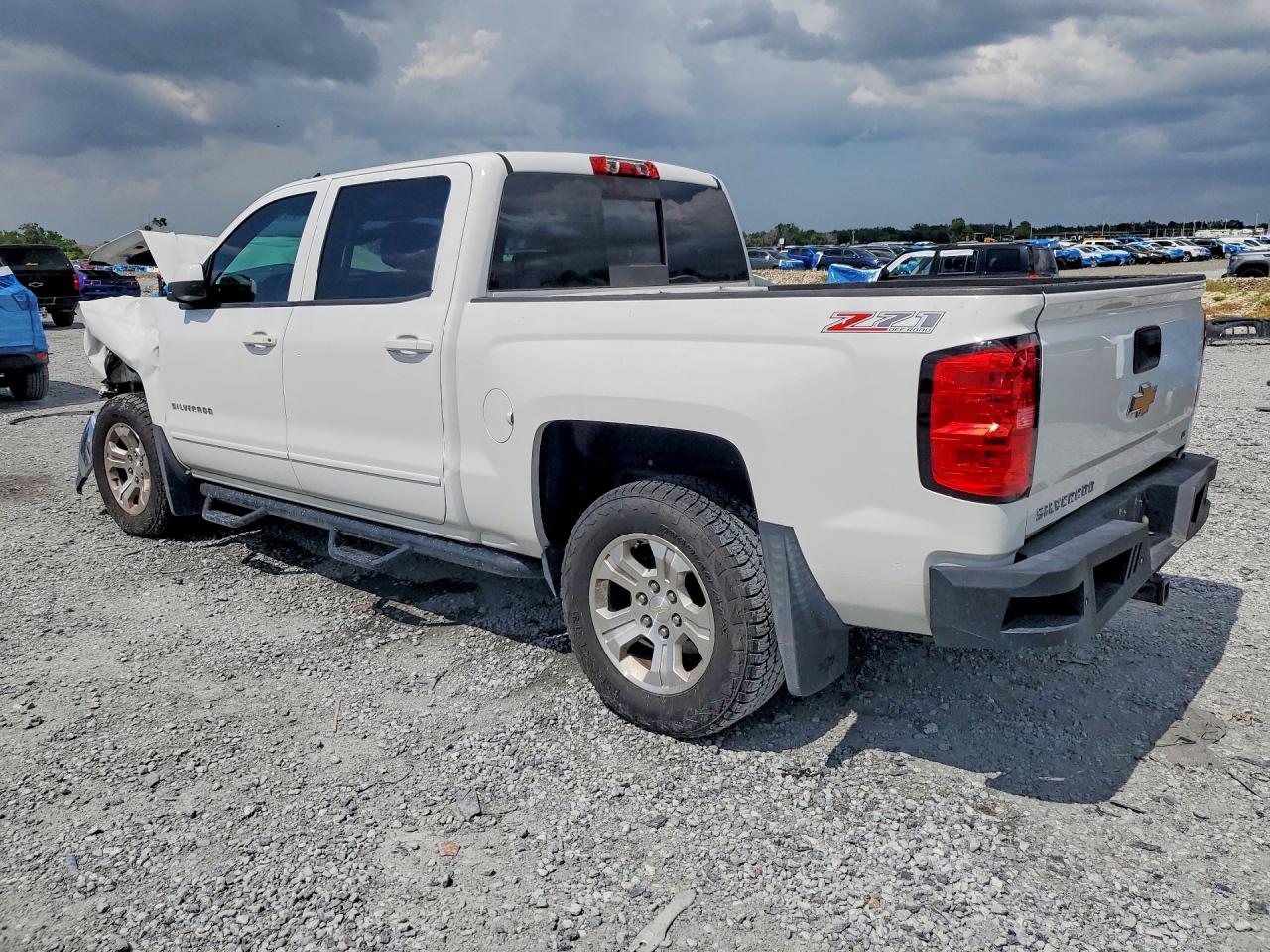2015 Chevrolet Silverado K1500 Lt White vin: 3GCUKREC9FG484547