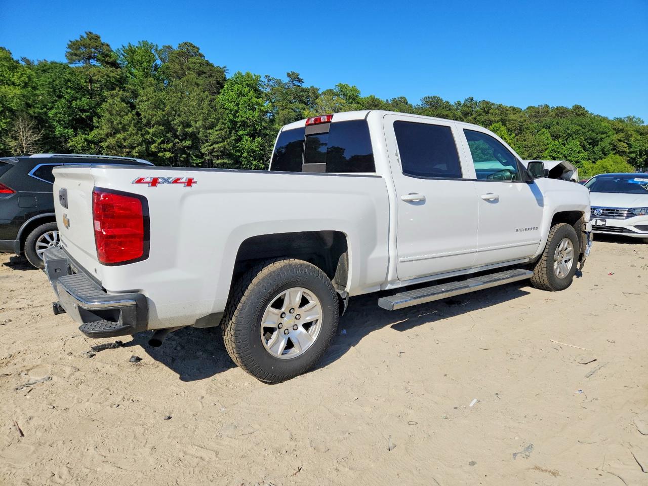 2015 Chevrolet Silverado K1500 Lt Белый vin: 3GCUKREC9FG487920