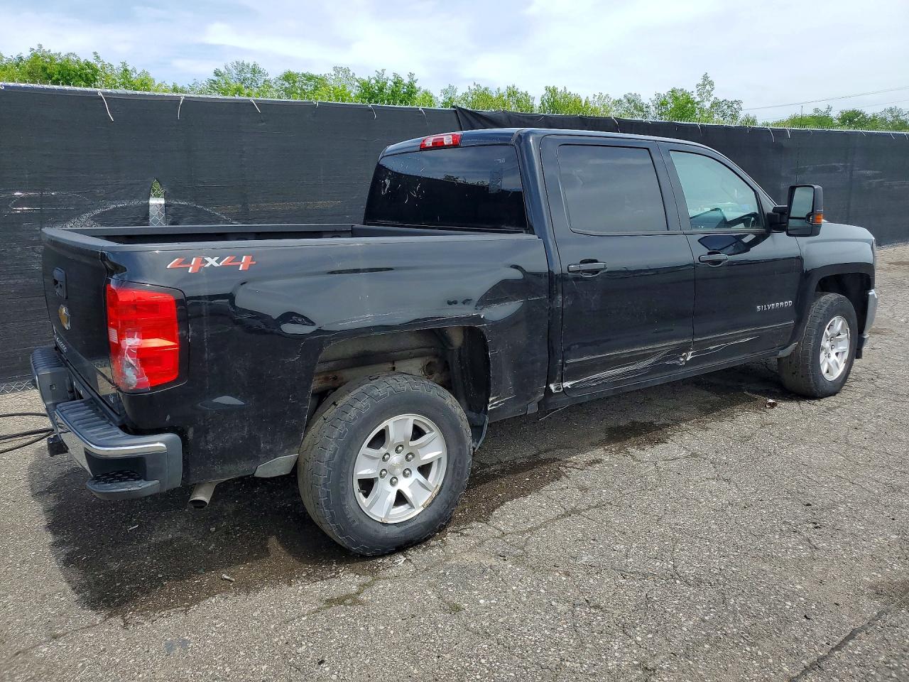 2018 Chevrolet Silverado K1500 Lt Черный vin: 3GCUKREC9JG359444