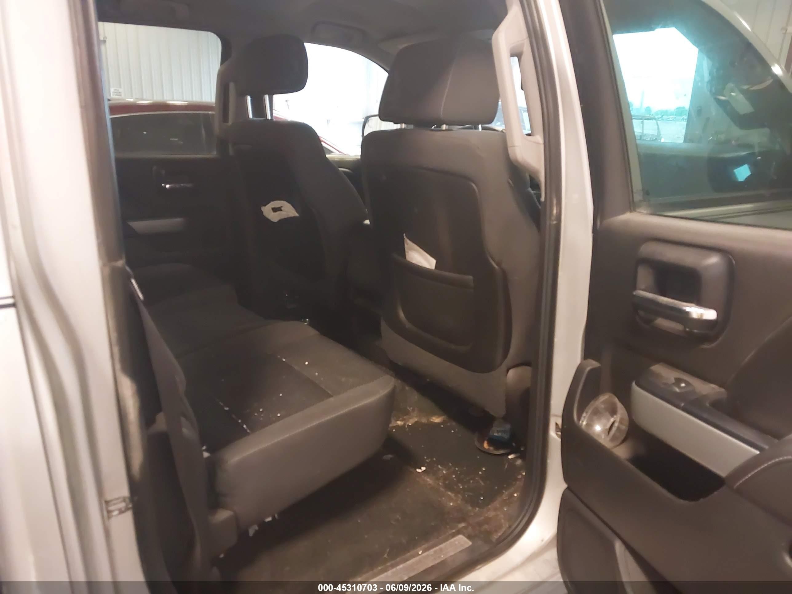 2014 Chevrolet Silverado 1500 Lt Серебряный vin: 3GCUKRECXEG167536