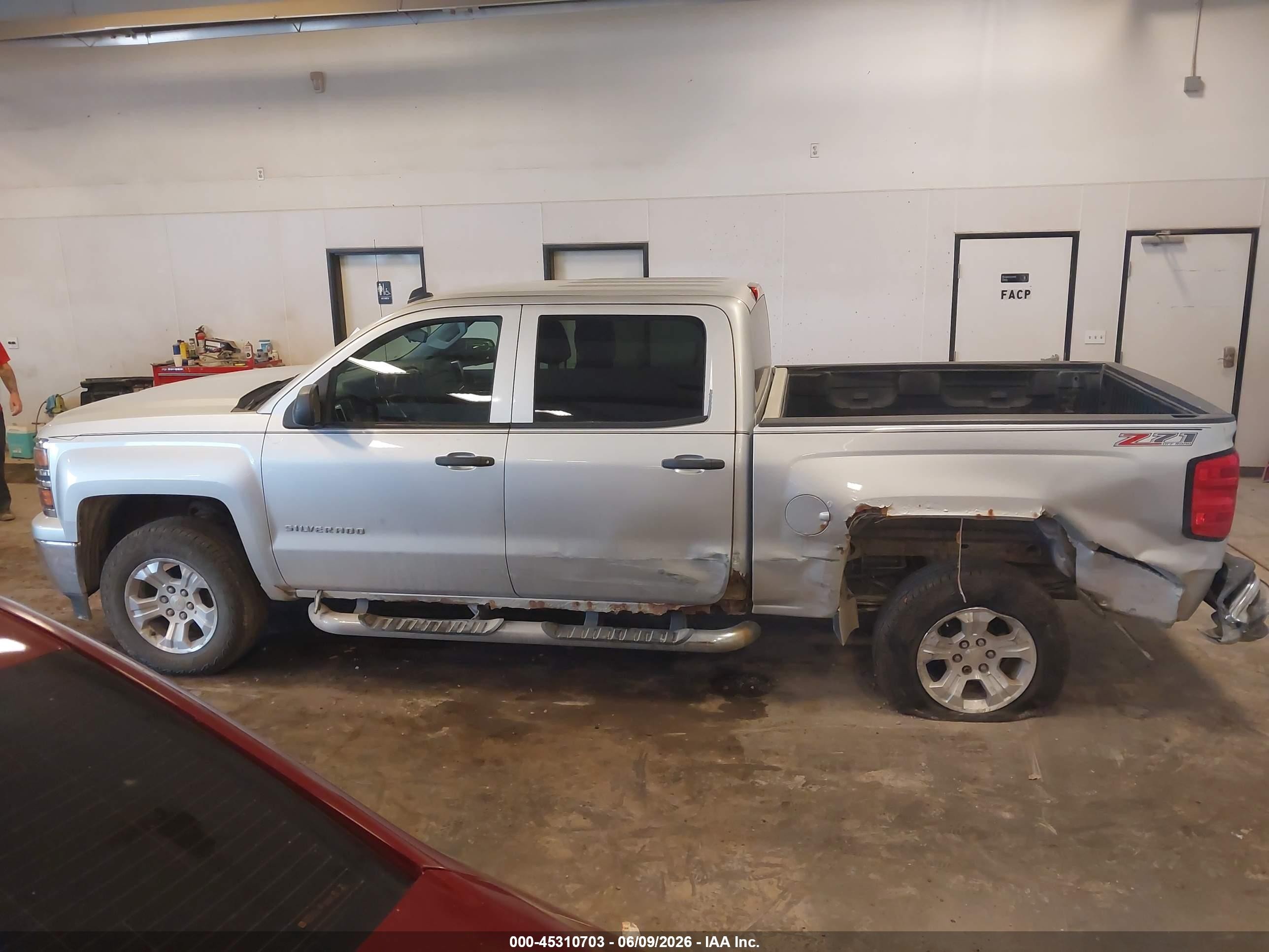 2014 Chevrolet Silverado 1500 Lt Серебряный vin: 3GCUKRECXEG167536