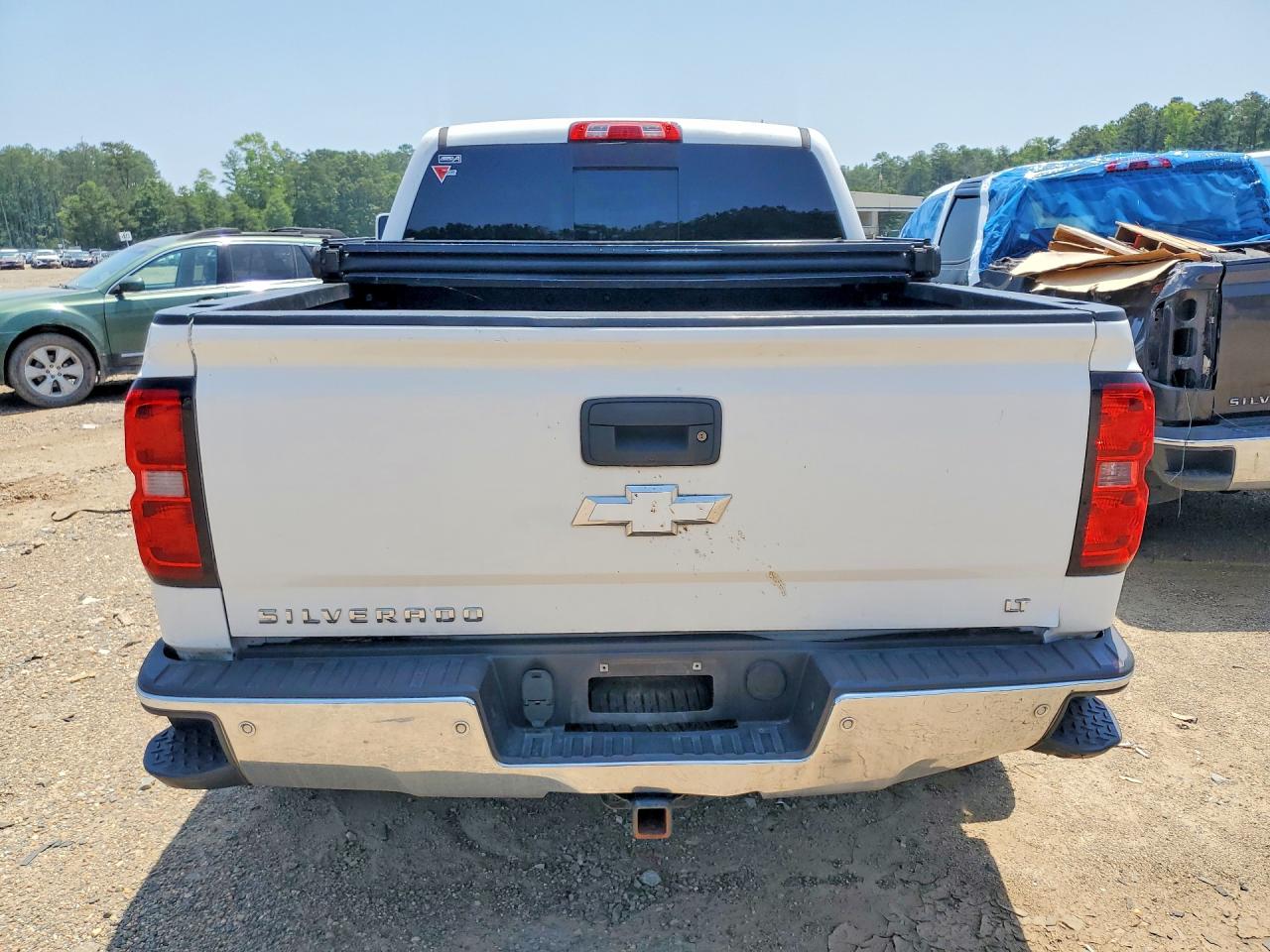 2015 Chevrolet Silverado K1500 Lt White vin: 3GCUKRECXFG180482
