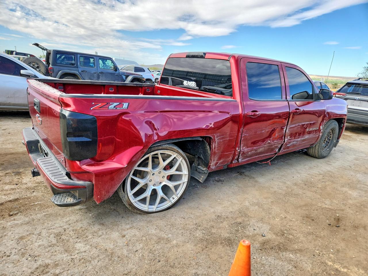 2018 Chevrolet Silverado K1500 Lt Бордовый vin: 3GCUKRECXJG146826