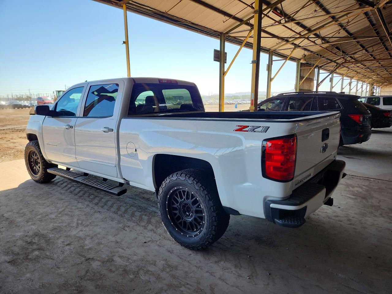 2018 Chevrolet Silverado K1500 Lt White vin: 3GCUKRECXJG495582
