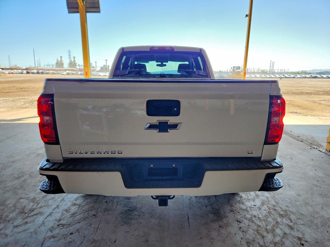 2018 Chevrolet Silverado K1500 Lt White vin: 3GCUKRECXJG495582