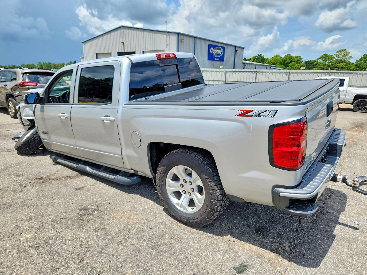 2018 Chevrolet Silverado K1500 Lt Серебряный vin: 3GCUKRECXJG525759