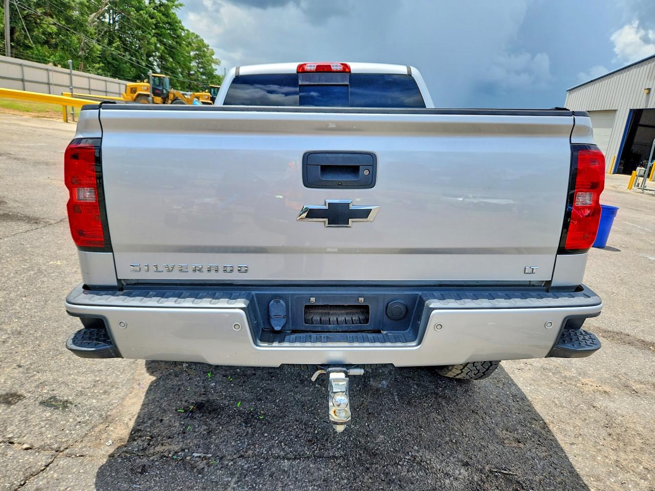 2018 Chevrolet Silverado K1500 Lt Серебряный vin: 3GCUKRECXJG525759