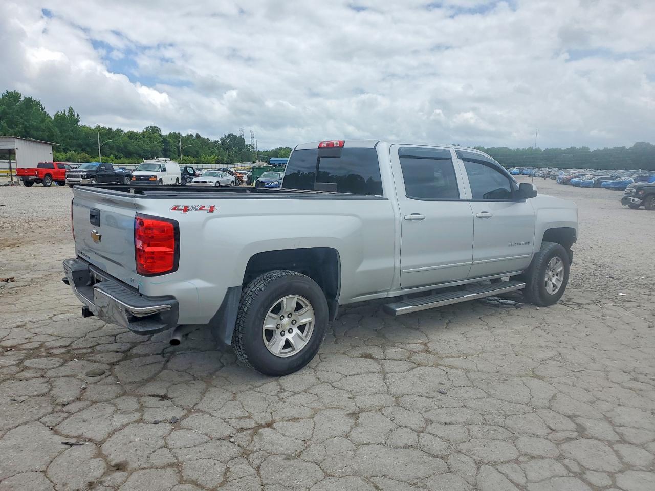 2015 Chevrolet Silverado K1500 Lt Silver vin: 3GCUKREH2FG300142