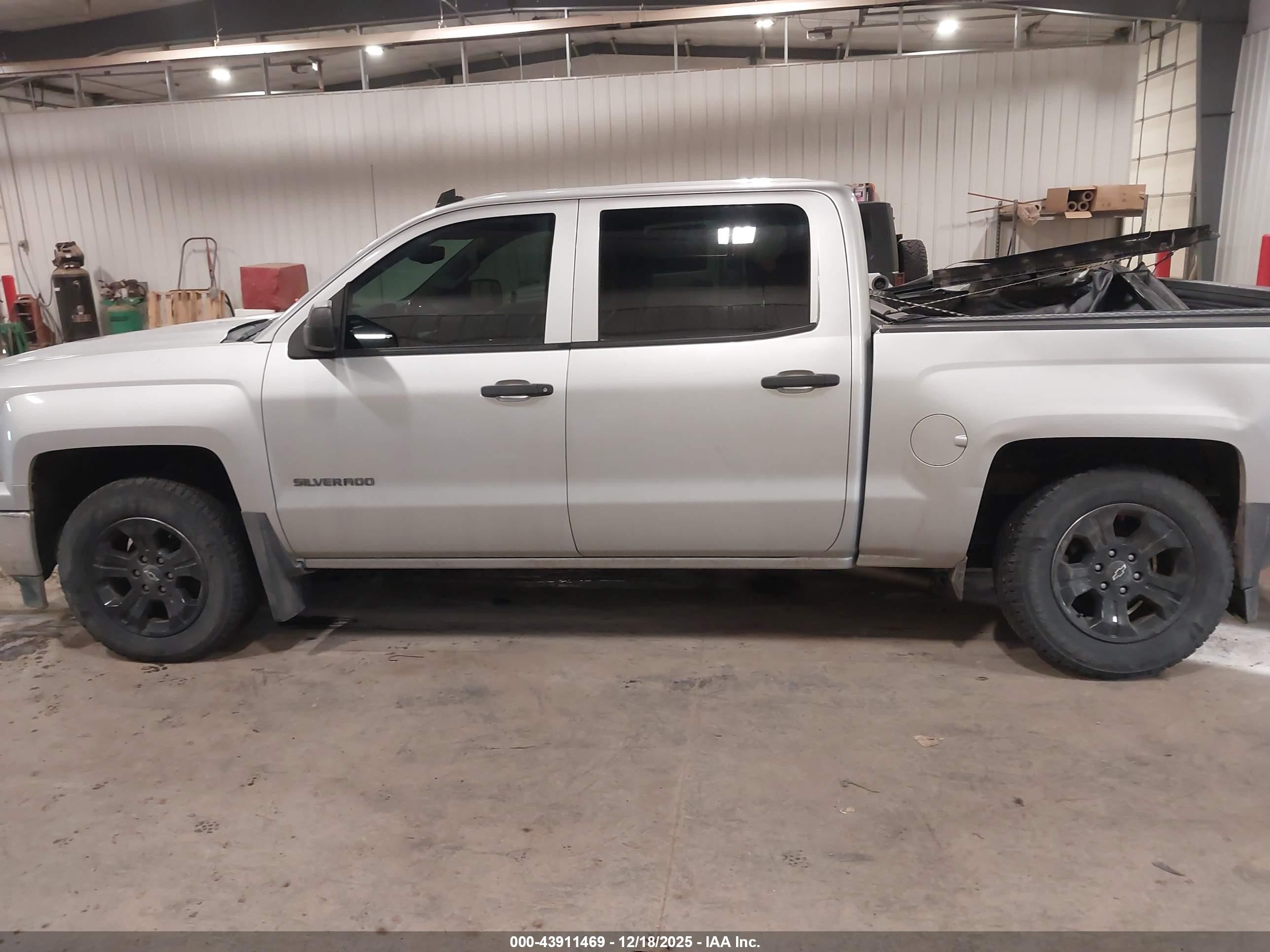 2014 Chevrolet Silverado 1500 2lt Silver vin: 3GCUKREH3EG277596