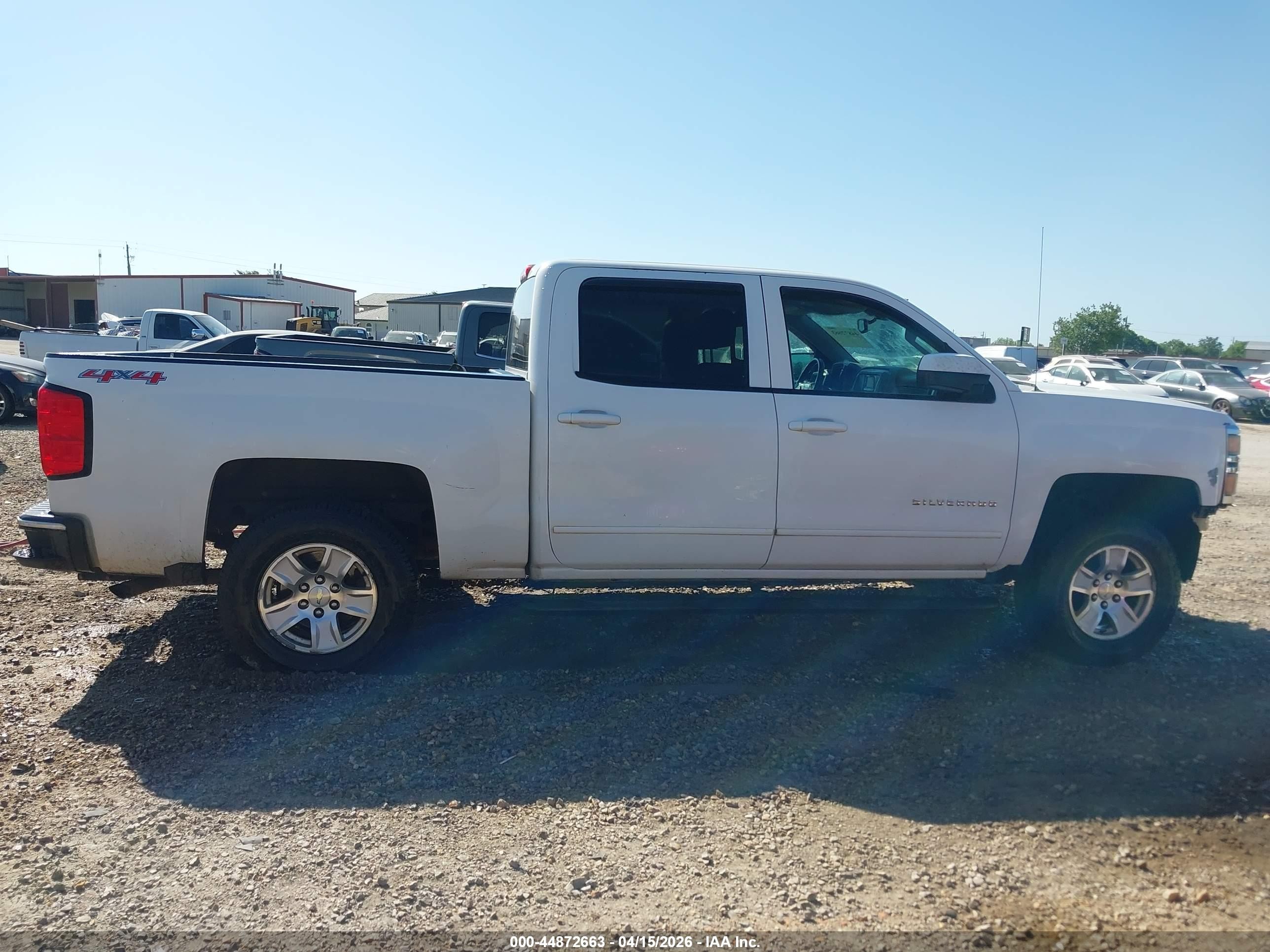 2015 Chevrolet Silverado 1500 1lt White vin: 3GCUKREH4FG246519
