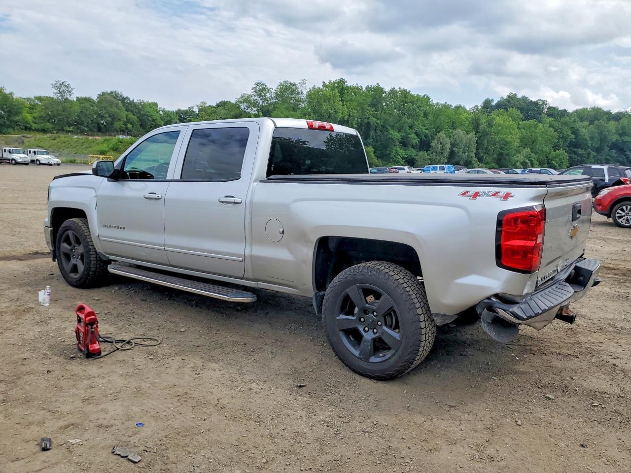 2015 Chevrolet Silverado K1500 Lt Silver vin: 3GCUKREH7FG391795