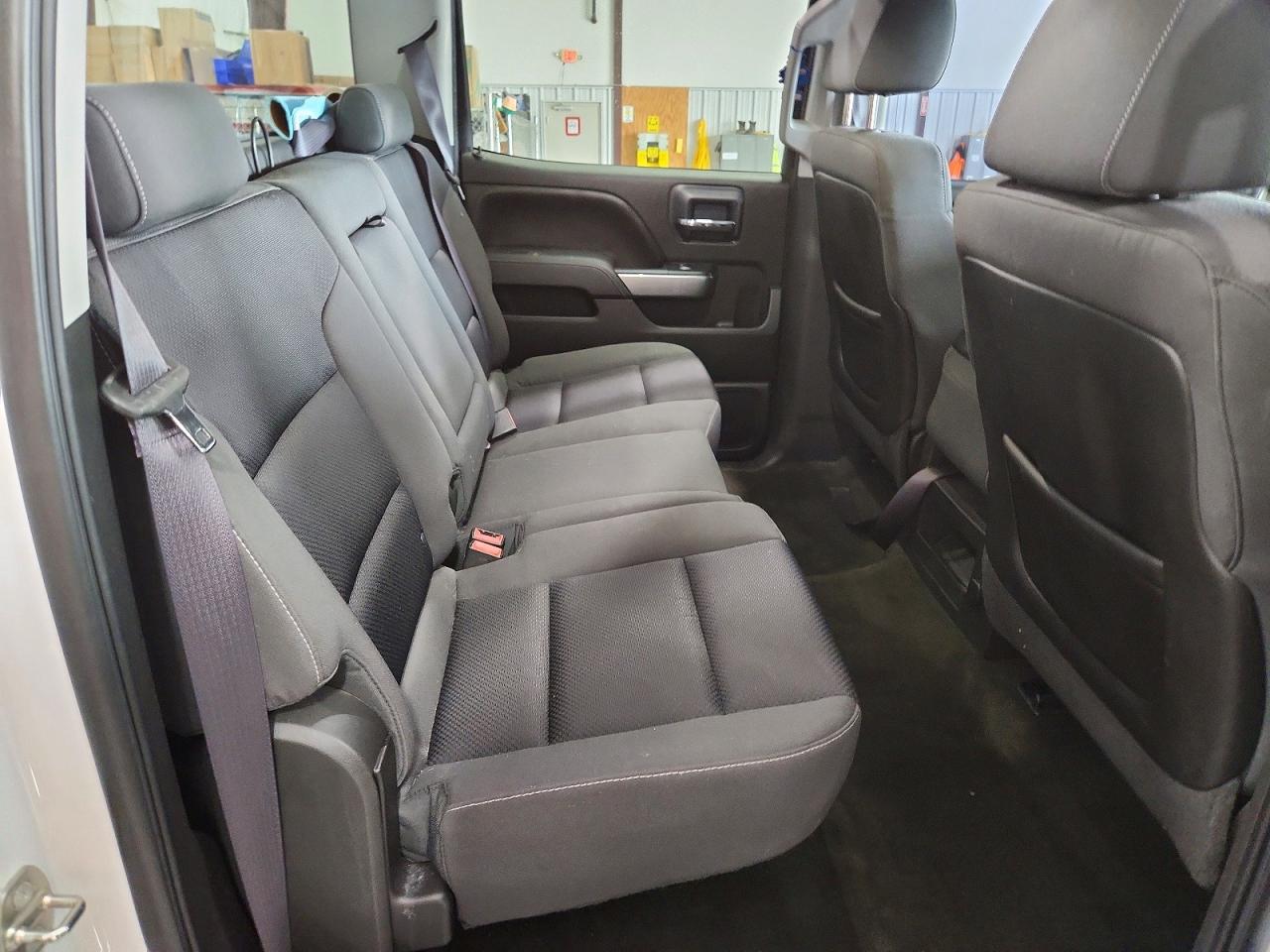 2015 Chevrolet Silverado K1500 Lt White vin: 3GCUKREH8FG288482