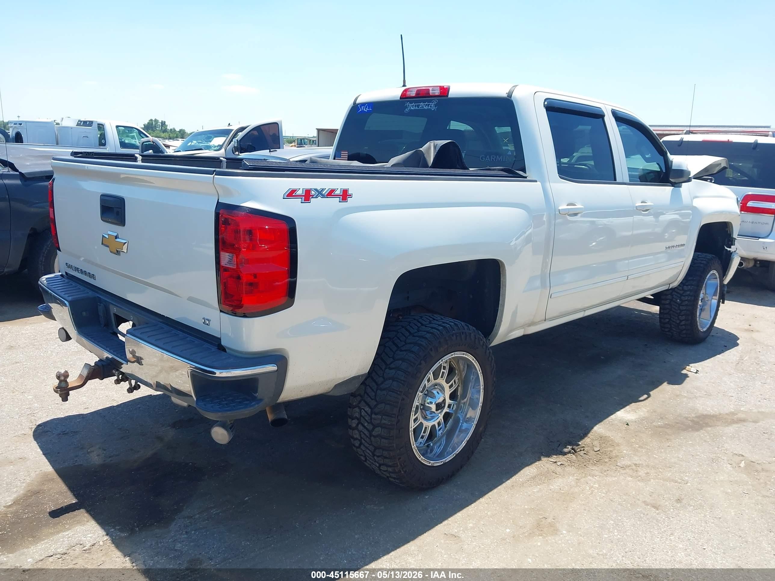 2015 Chevrolet Silverado 1500 1lt White vin: 3GCUKREH9FG139868