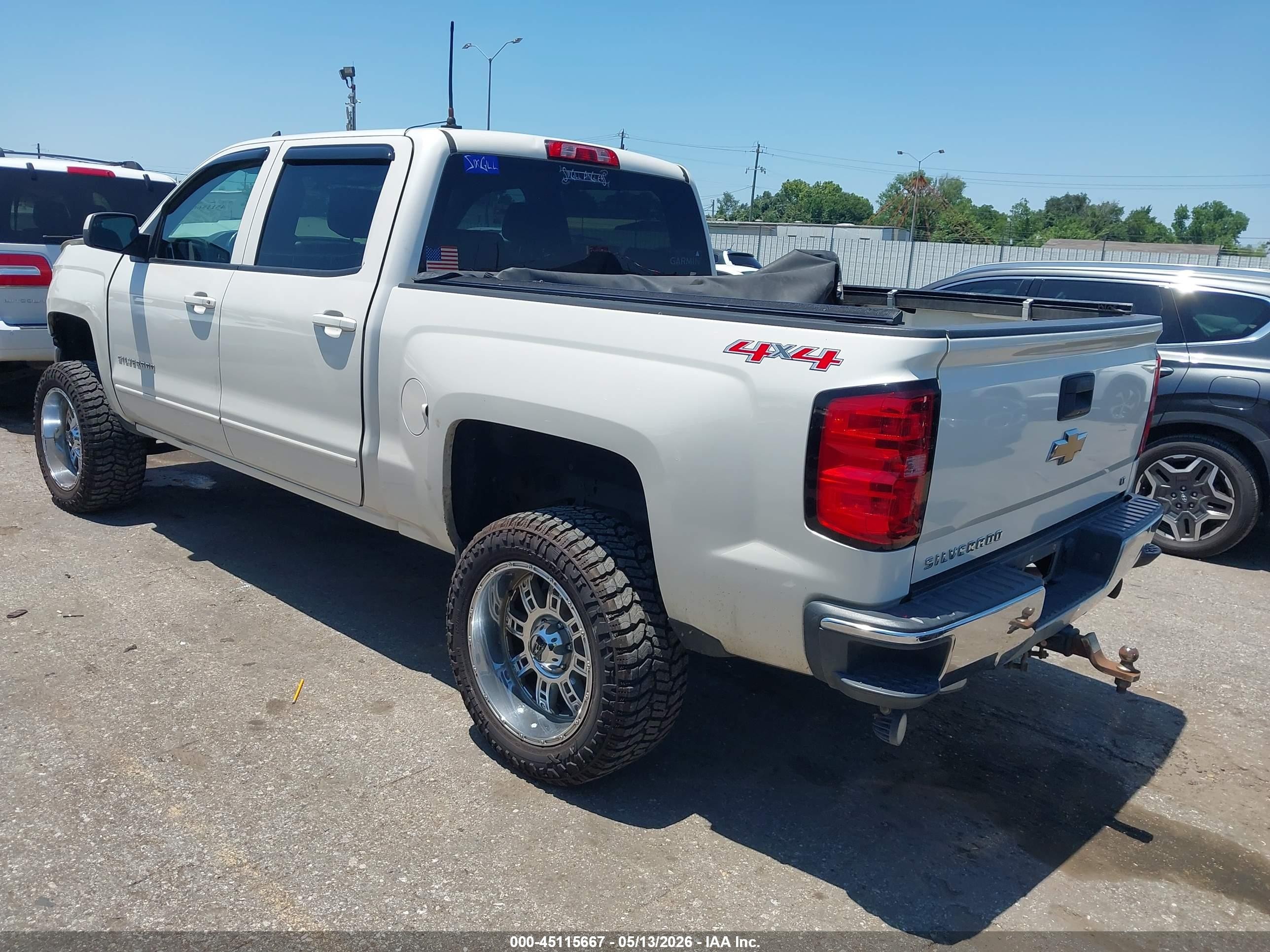 2015 Chevrolet Silverado 1500 1lt White vin: 3GCUKREH9FG139868