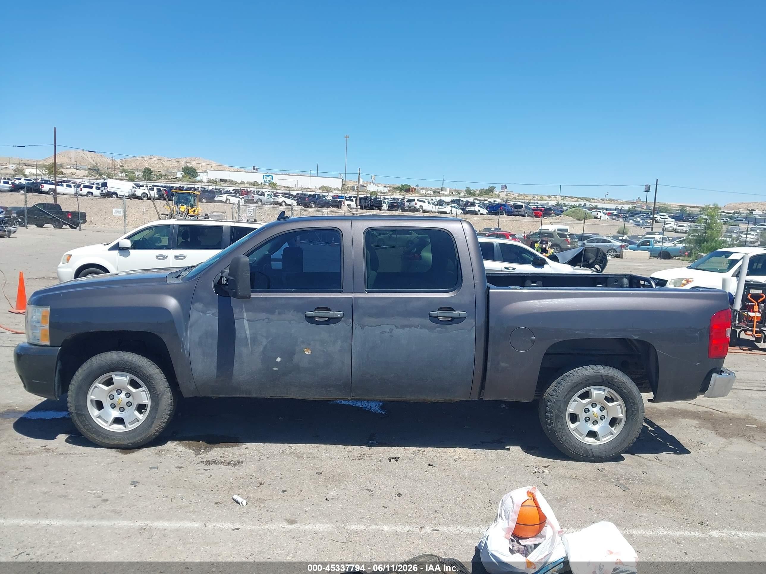 2011 Chevrolet Silverado 1500 Lt Gray vin: 3GCUKSE22BG279337