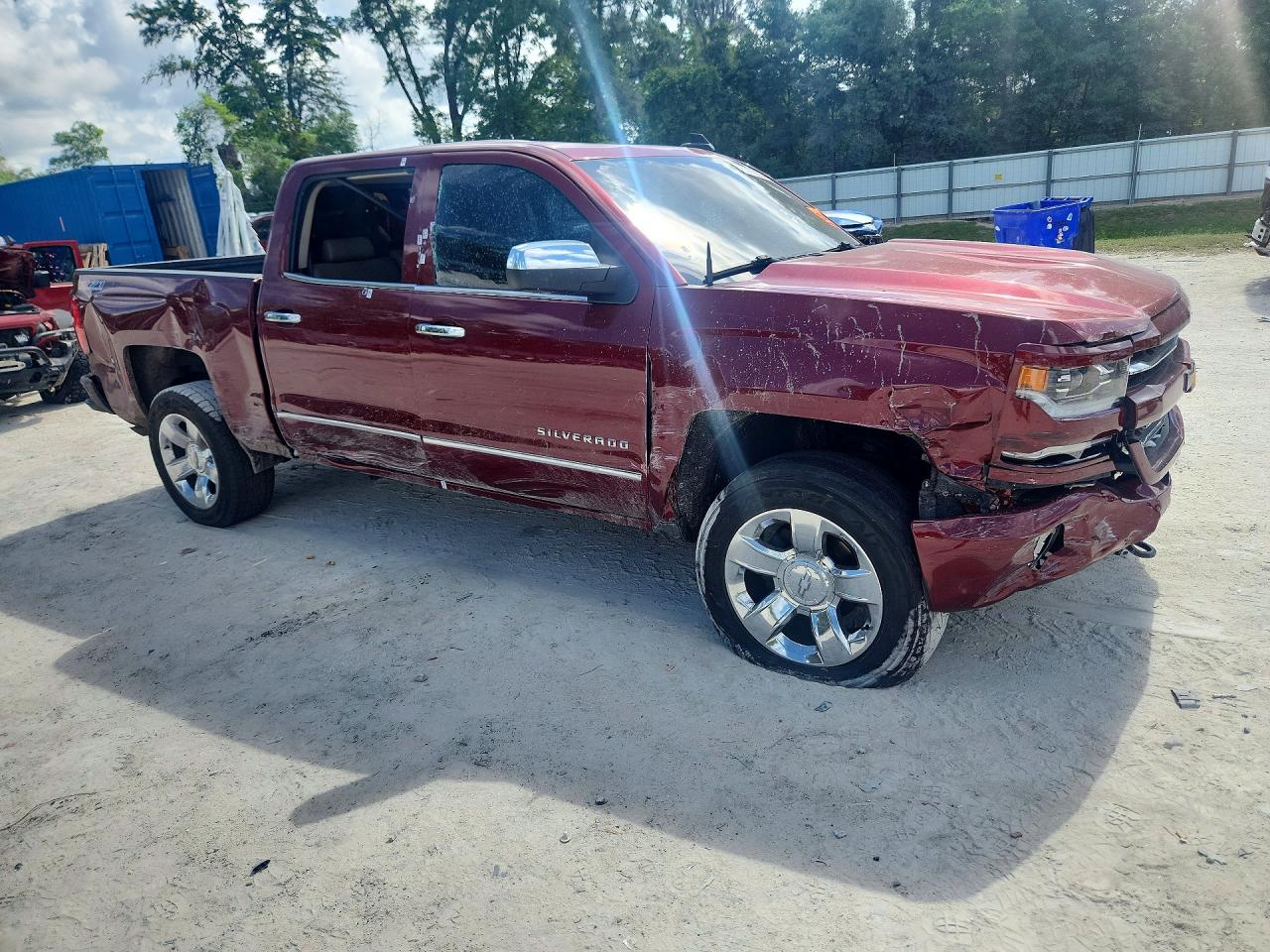 2017 Chevrolet Silverado K1500 Ltz Красный vin: 3GCUKSEC0HG360077