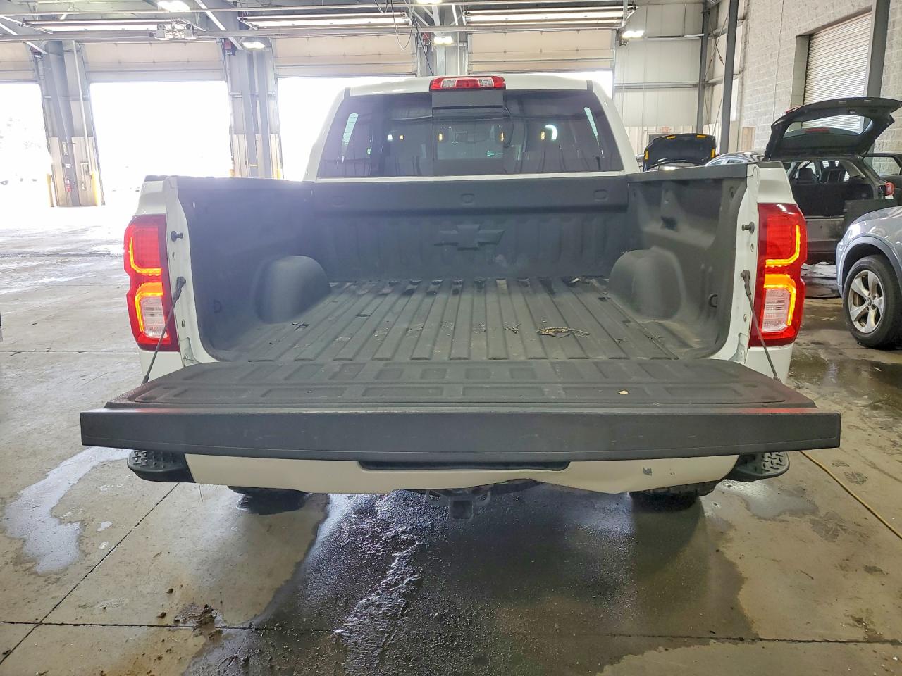 2017 Chevrolet Silverado K1500 Ltz White vin: 3GCUKSEC4HG127402