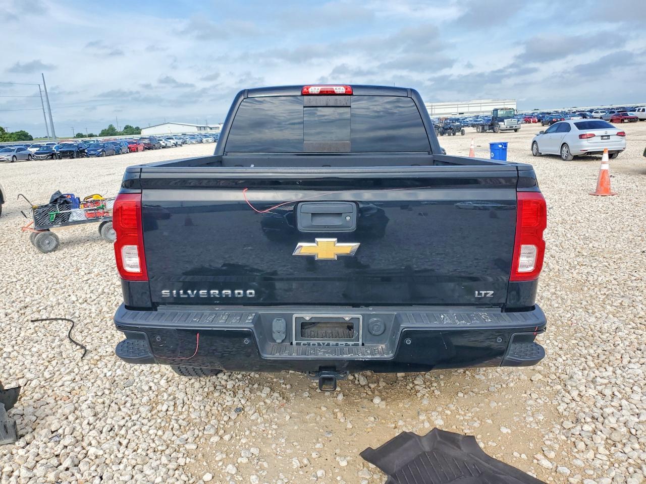 2017 Chevrolet Silverado Black vin: 3GCUKSEC8HG118900