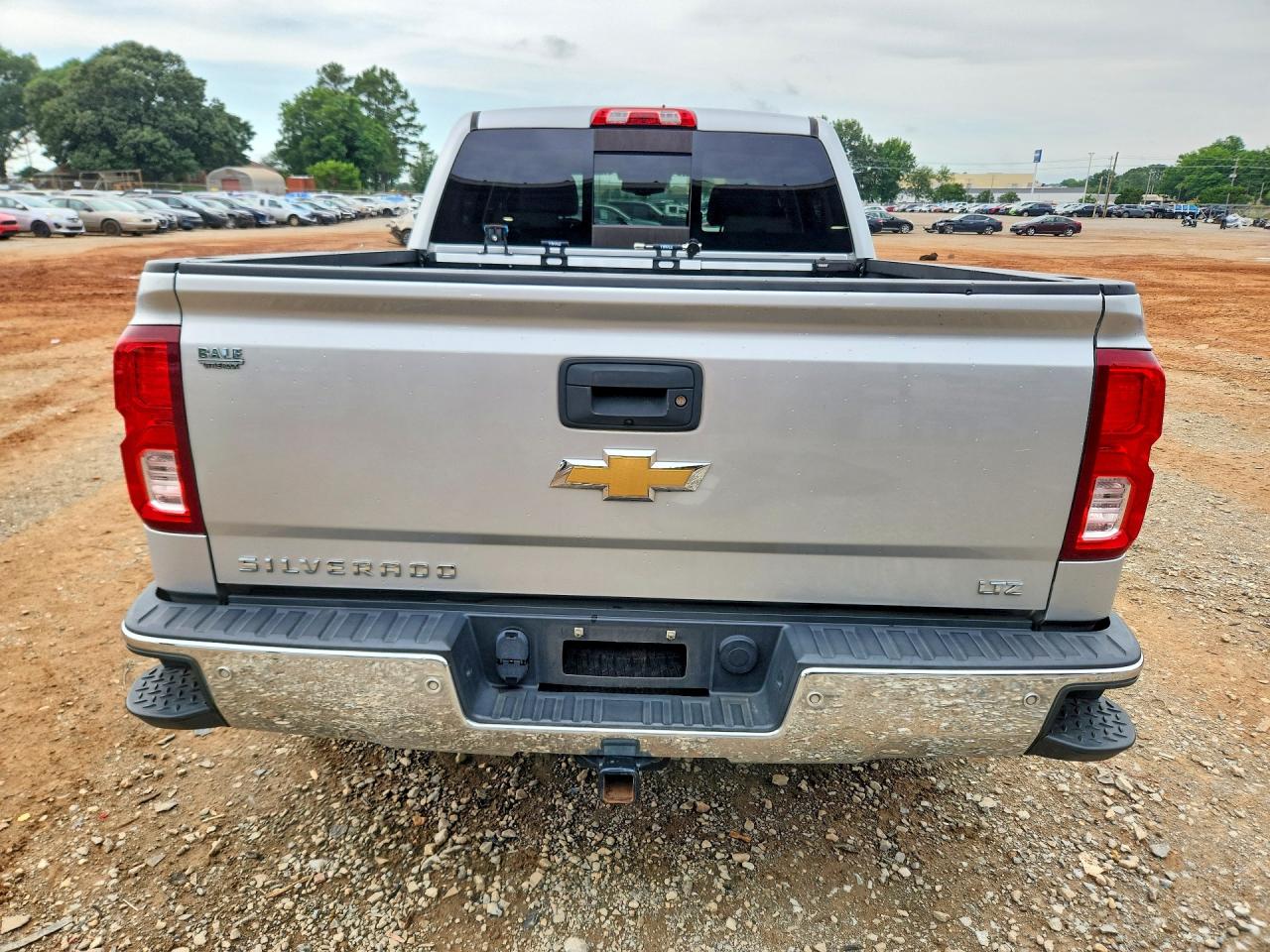 2018 Chevrolet Silverado K1500 Ltz Silver vin: 3GCUKSEC9JG427071