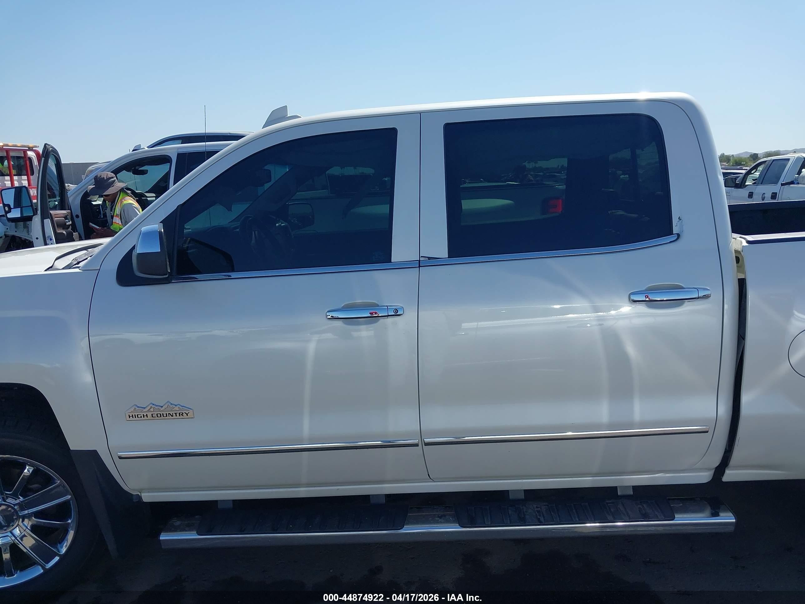 2015 Chevrolet Silverado 1500 High Country White vin: 3GCUKTEC2FG399448