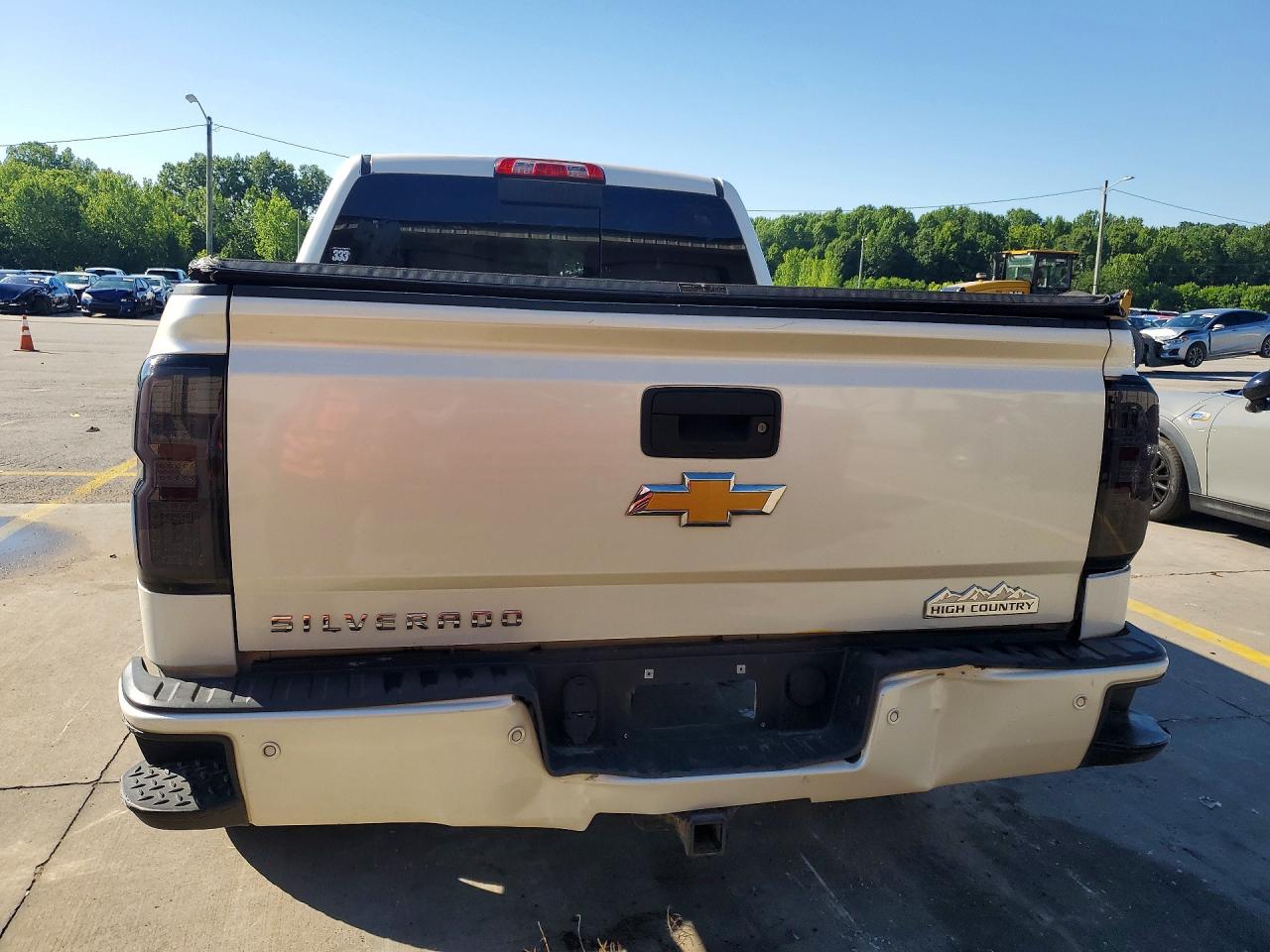 2015 Chevrolet Silverado K1500 High Country White vin: 3GCUKTEC4FG233139