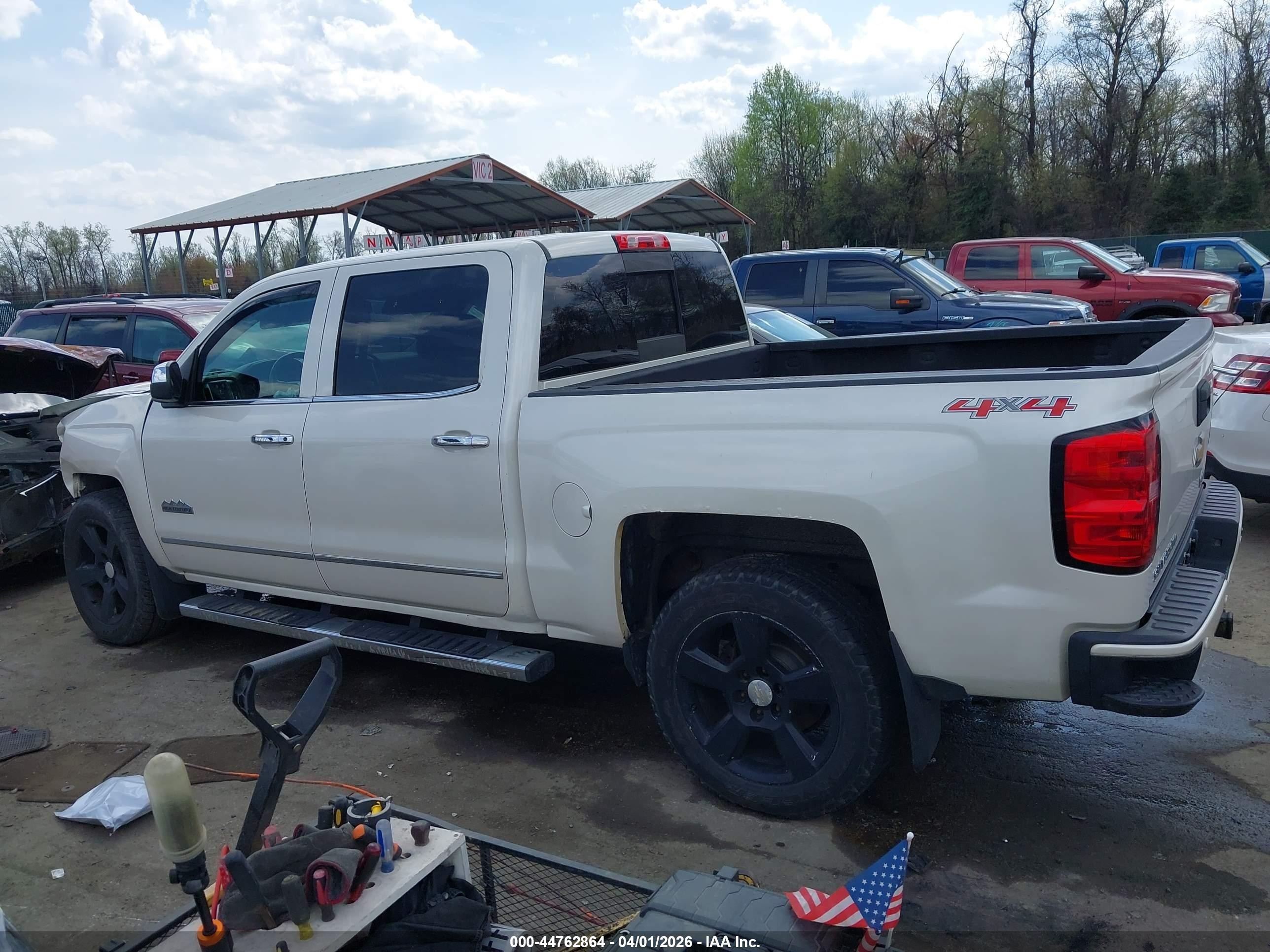 2015 Chevrolet Silverado 1500 High Country White vin: 3GCUKTEC6FG190455
