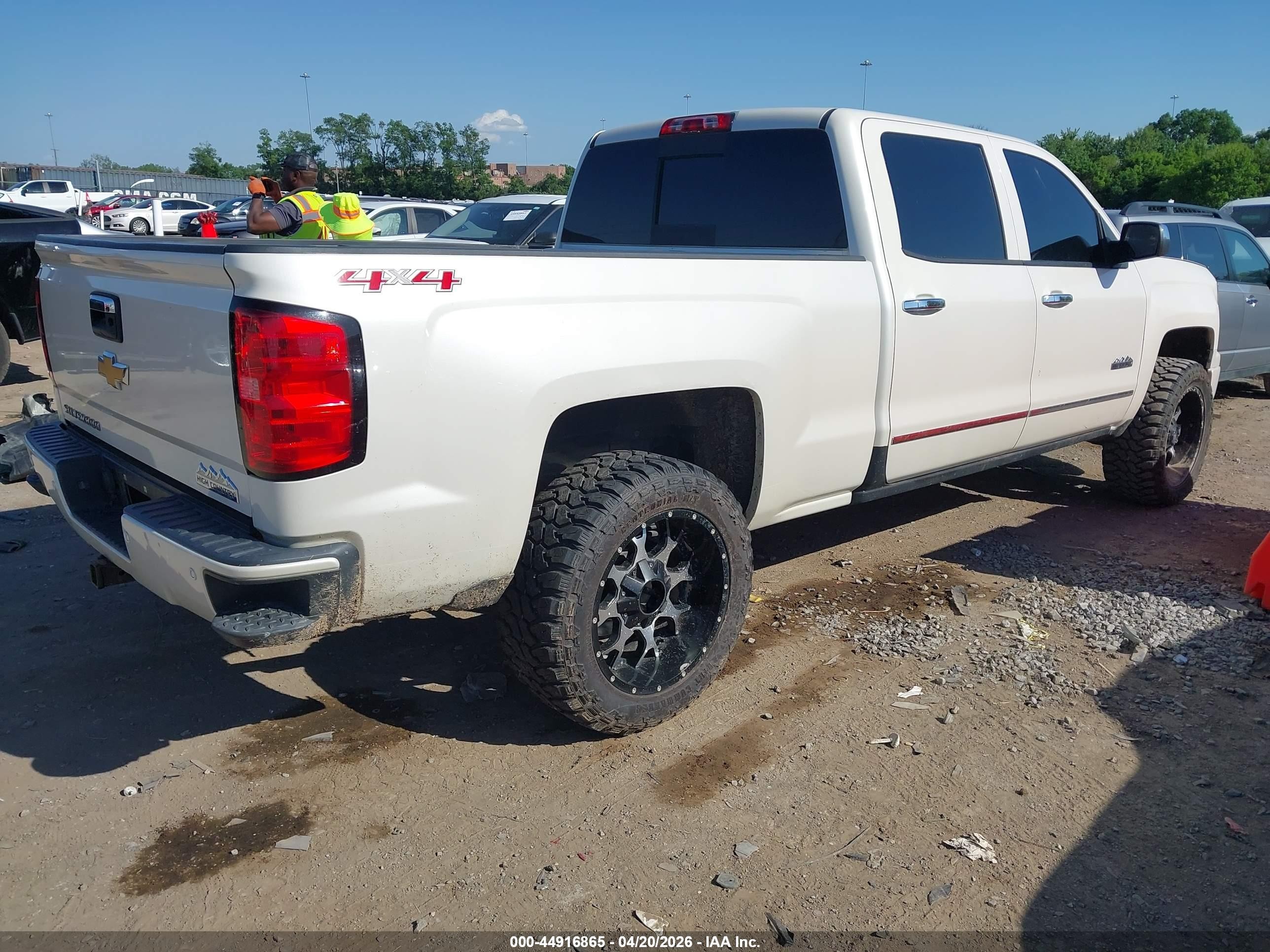 2014 Chevrolet Silverado 1500   White vin: 3GCUKTEJ4EG430941