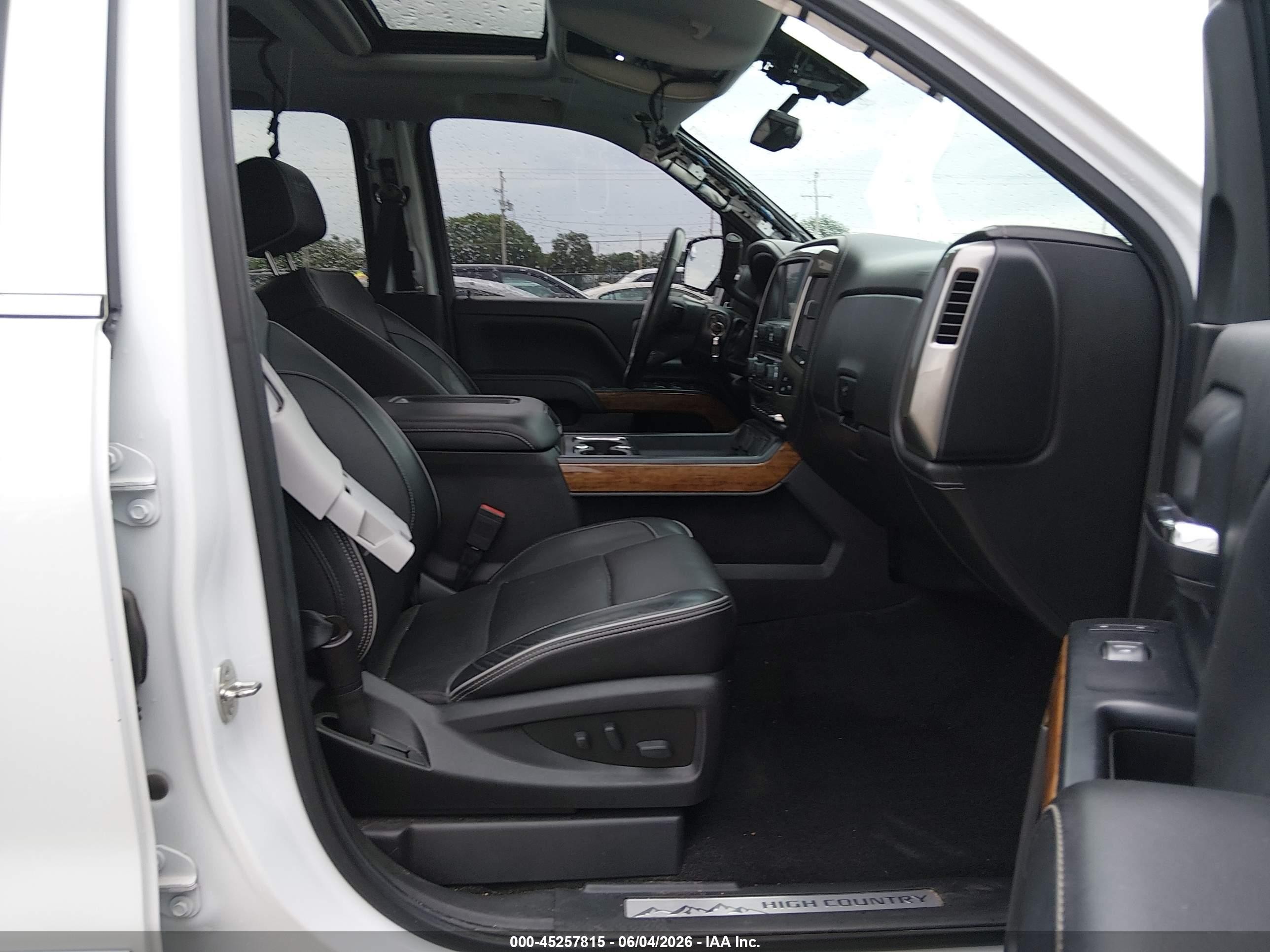 2018 Chevrolet Silverado 1500 High Country Белый vin: 3GCUKTEJ8JG145105