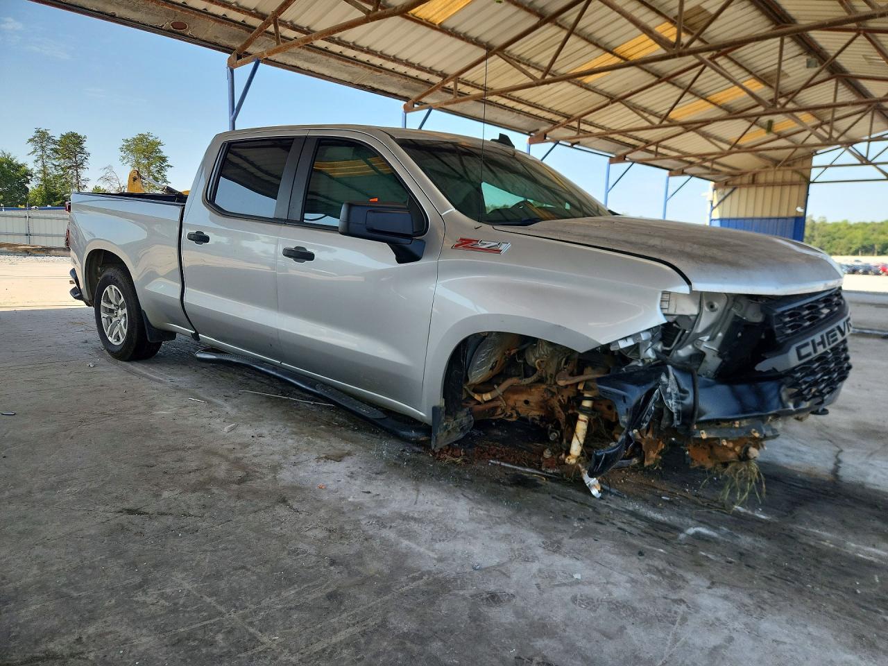 2020 Chevrolet Silverado K1500 Серебряный vin: 3GCUYAEF5LG393667