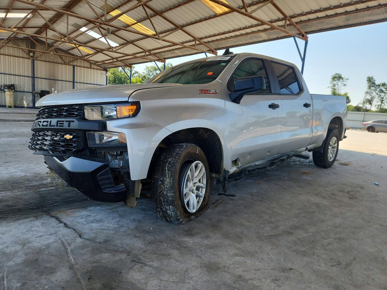 2020 Chevrolet Silverado K1500 Серебряный vin: 3GCUYAEF5LG393667