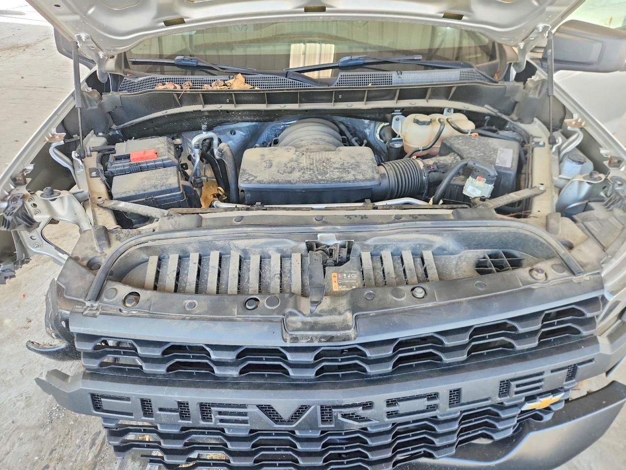 2020 Chevrolet Silverado K1500 Серебряный vin: 3GCUYAEF5LG393667
