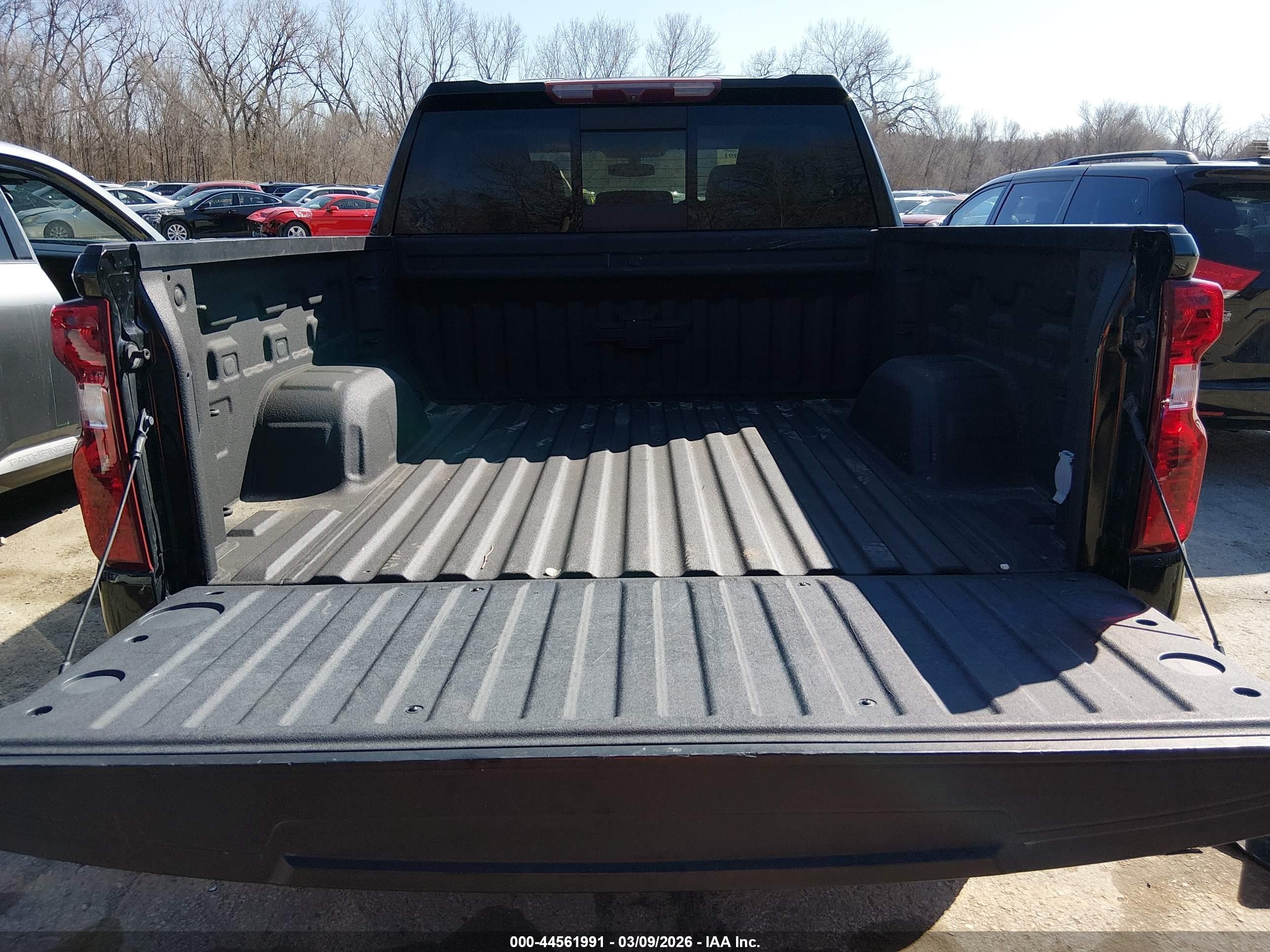 2020 Chevrolet Silverado 1500 4wd  Short Bed Lt Black vin: 3GCUYDED1LG429063