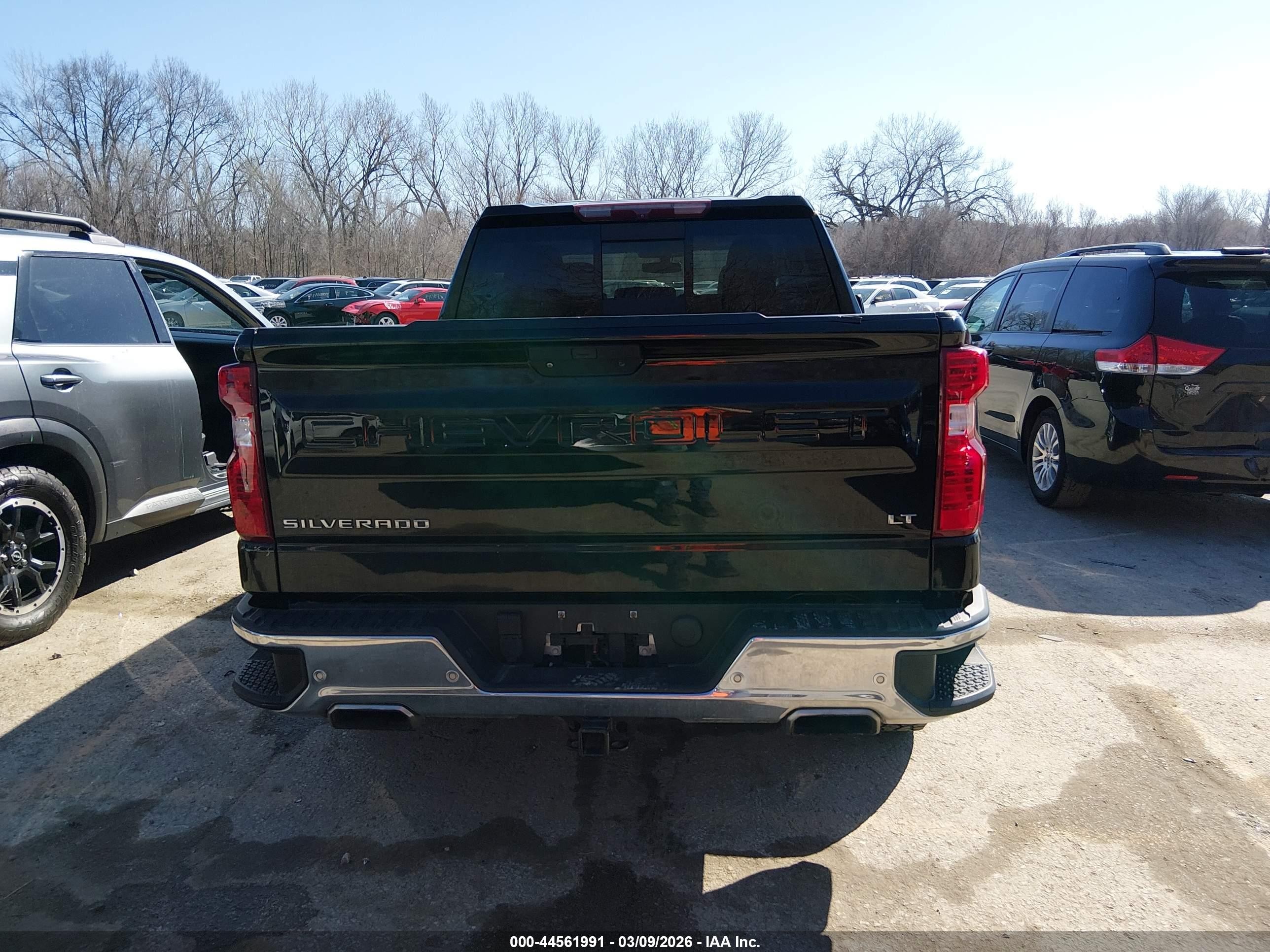2020 Chevrolet Silverado 1500 4wd  Short Bed Lt Black vin: 3GCUYDED1LG429063