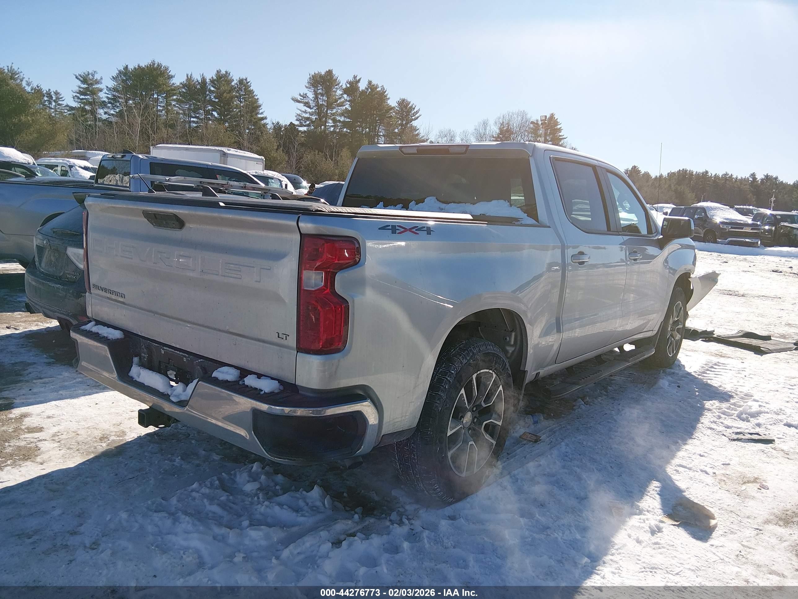 2020 Chevrolet Silverado 1500 4wd  Short Bed Lt Серебряный vin: 3GCUYDED6LG378644