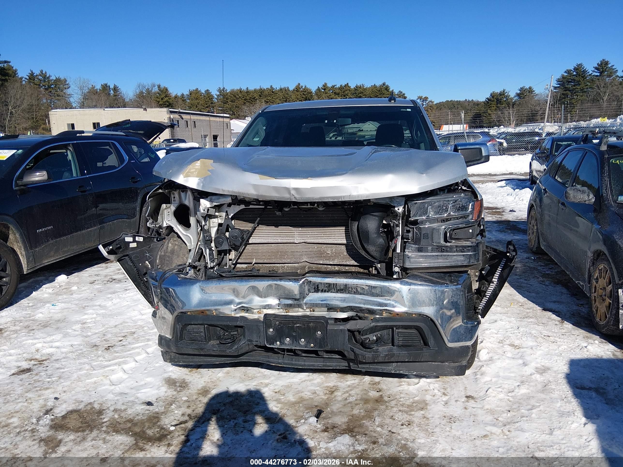 2020 Chevrolet Silverado 1500 4wd  Short Bed Lt Серебряный vin: 3GCUYDED6LG378644