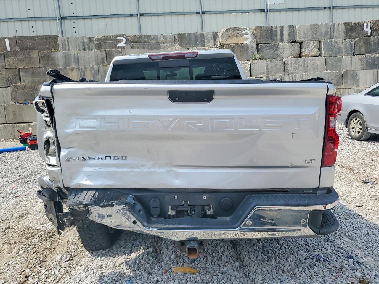 2020 Chevrolet Silverado K1500 Lt Silver vin: 3GCUYDED7LG411716