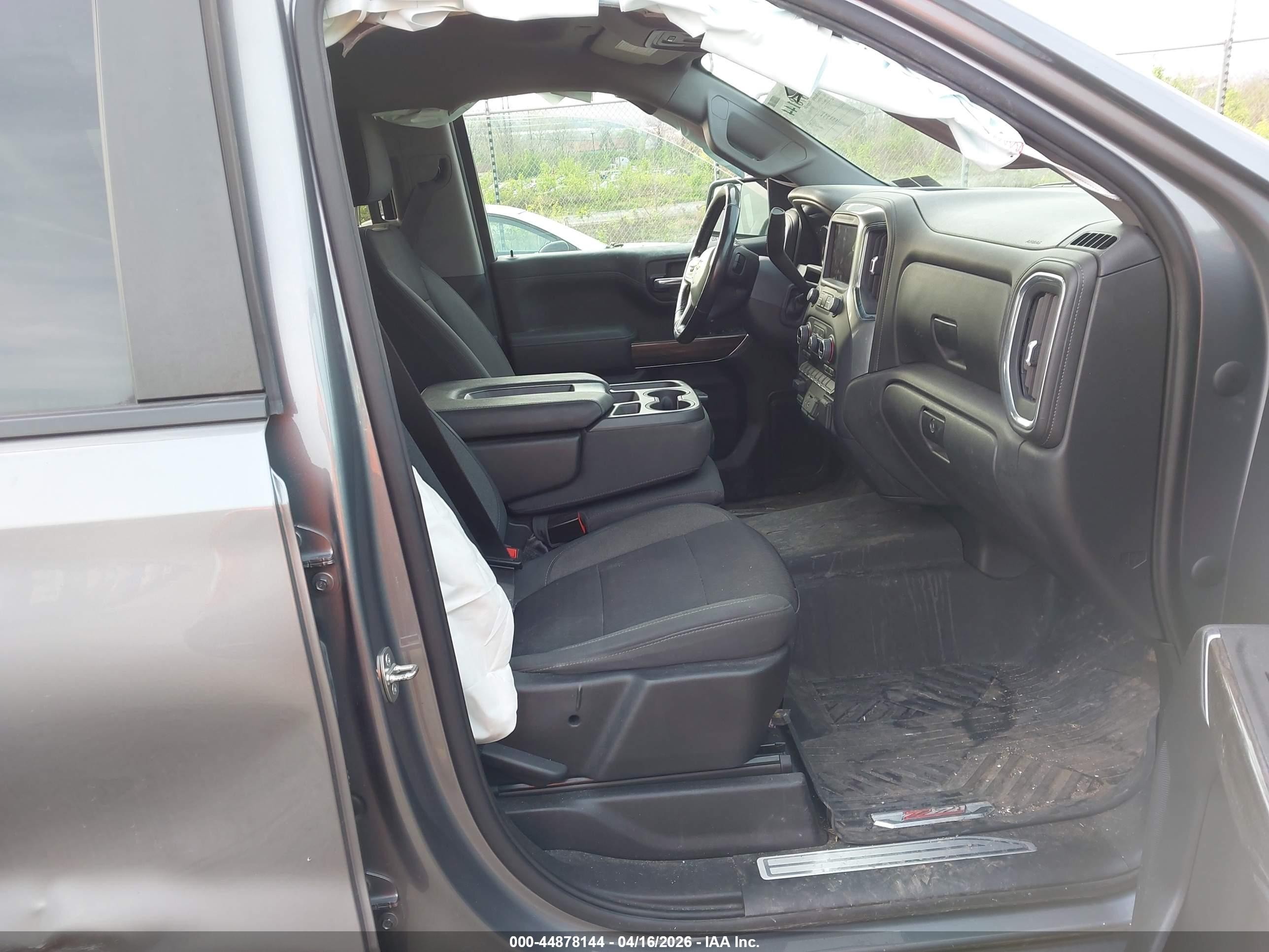 2022 Chevrolet Silverado Ltd K1500 Lt Серебряный vin: 3GCUYDED9NG130293