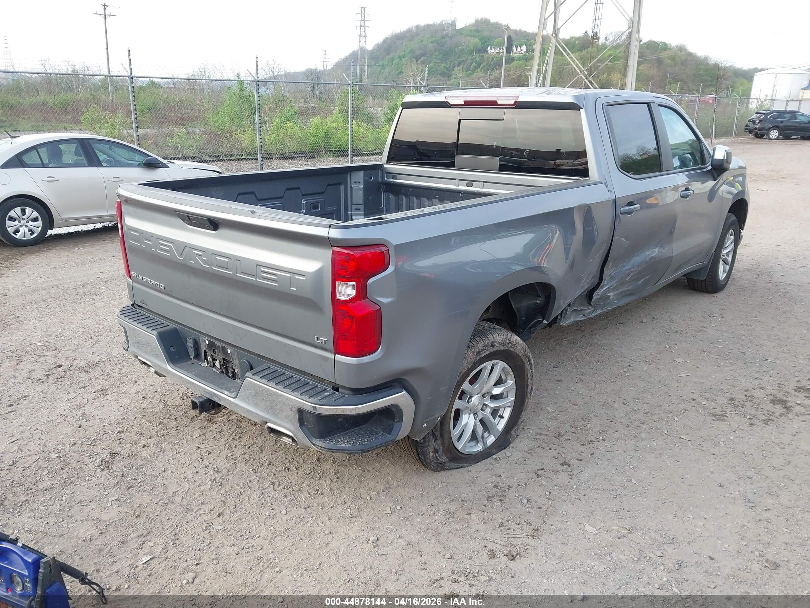 2022 Chevrolet Silverado Ltd K1500 Lt Серебряный vin: 3GCUYDED9NG130293