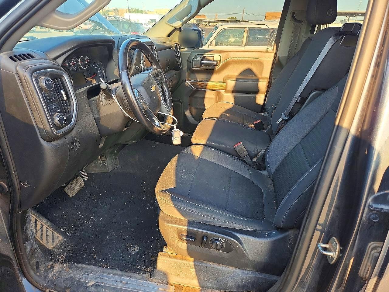 2021 Chevrolet Silverado K1500 Lt Gray vin: 3GCUYDET2MG117648